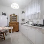 Privatapartment Stan Apartment *